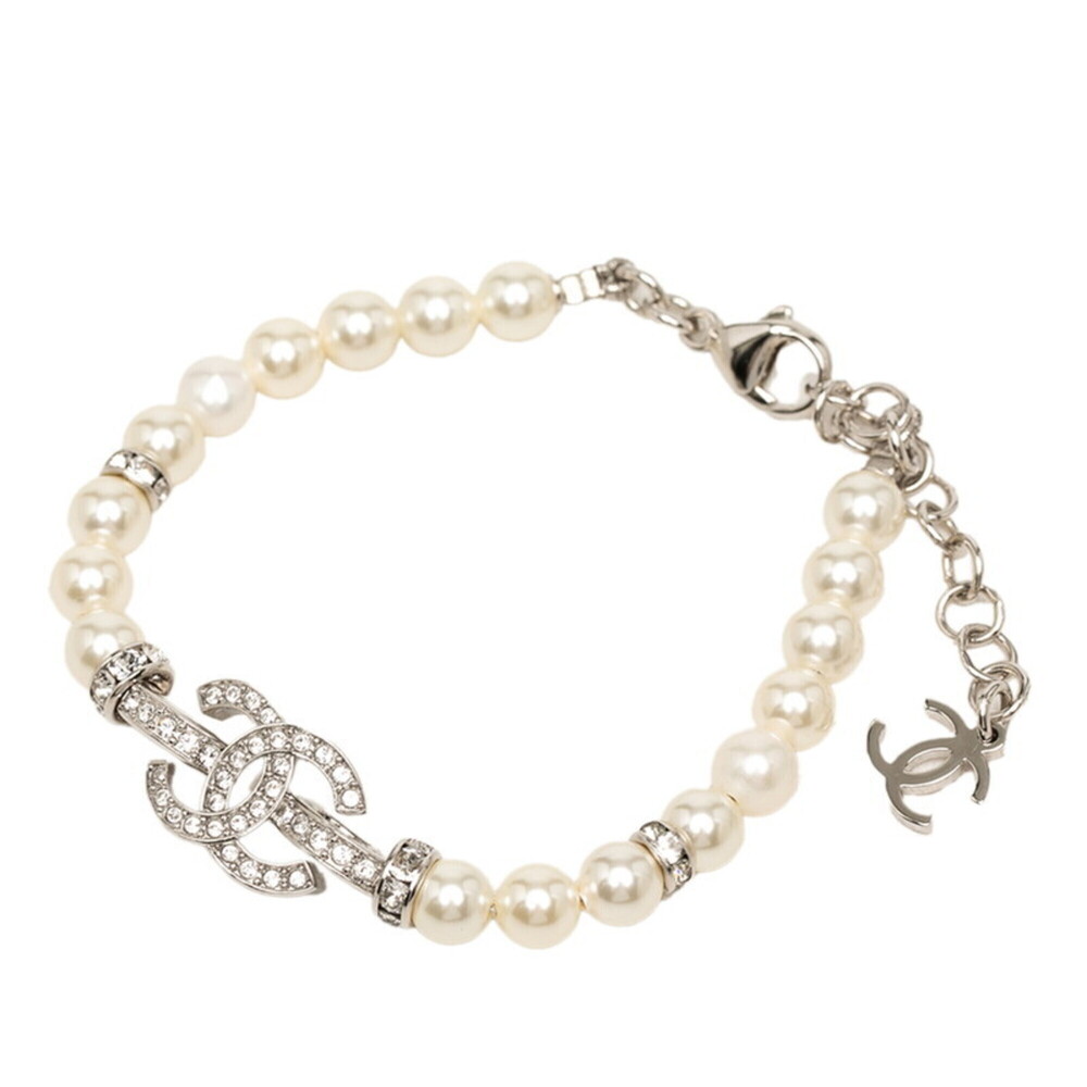CHANEL White Pearl Logo Charm Bracelet